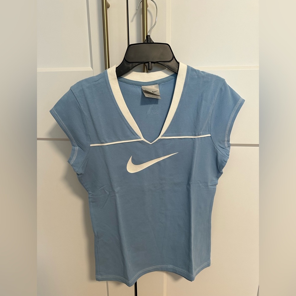 Nike top